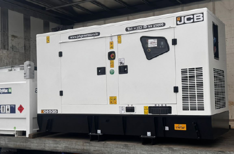 JCB generator and fuel tank loaded on truck